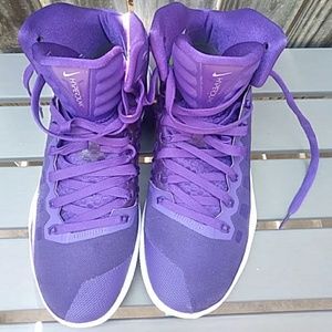 Women's  Nike basketball shoes hyperdunk 8.5